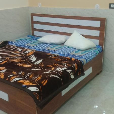 Shree Hari Guest House Ayodhya Exterior photo